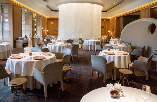Best 3 Michelin Star Restaurant in Mayfair near Hyde Park